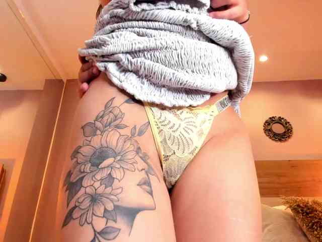 ArianaGolden webcam