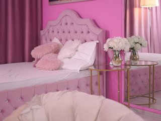 LaraBrynn Porn Show