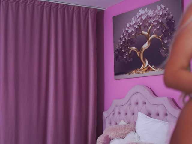 go to chat with LaraBrynn