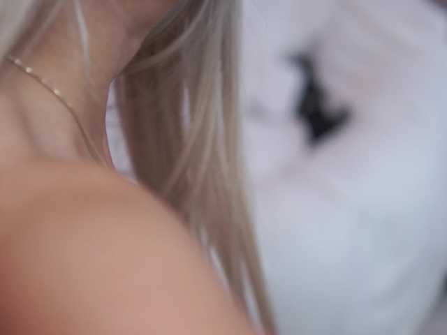 Larabrynn live cam