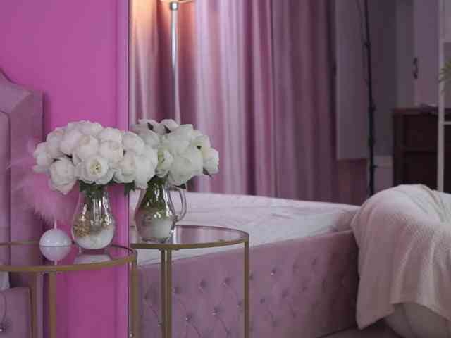 LaraBrynn's webcam live show