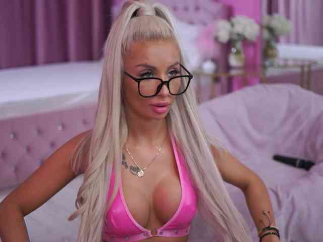 LaraBrynn