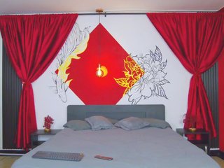 Lia-Avalonn Porn Show