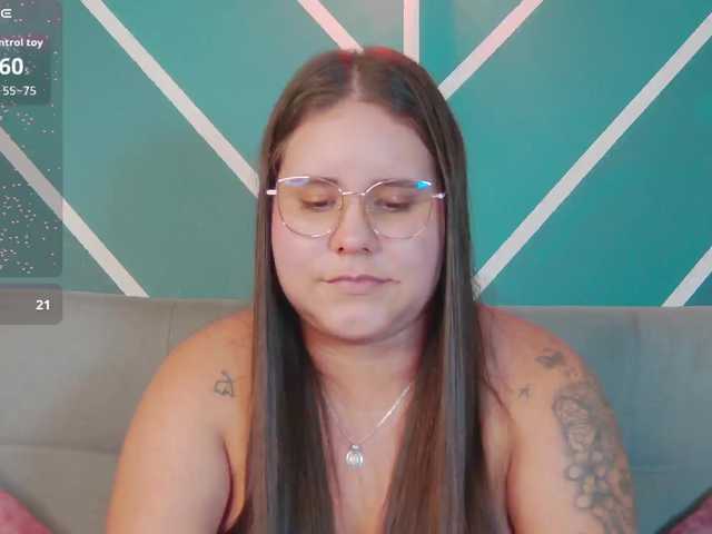 Lia-Avalonn live cam on BongaCams