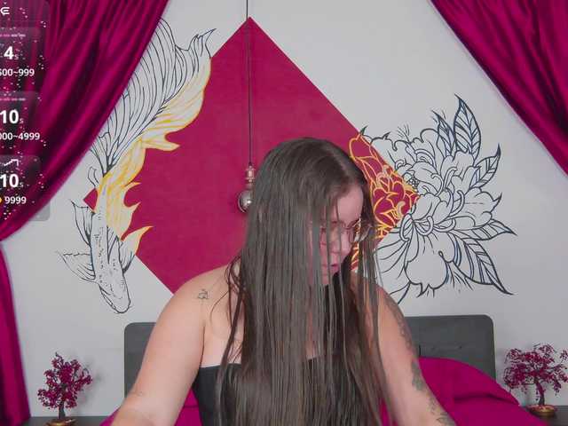 Lia-Avalonn live cam on BongaCams