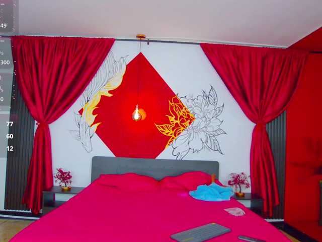 Lia-Avalonn live webcam show