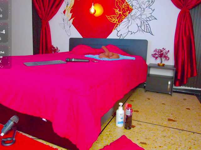Lia-Avalonn live webcam show