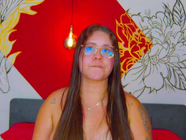 Lia-Avalonn live cam on BongaCams