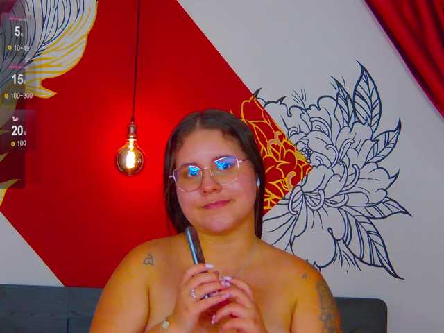 Lia-Avalonn live cam on BongaCams