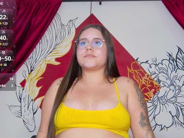 Lia-Avalonn live cam on BongaCams