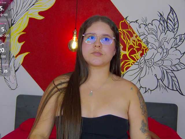 Lia-Avalonn live cam on BongaCams