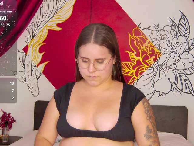 Lia-Avalonn live cam on BongaCams