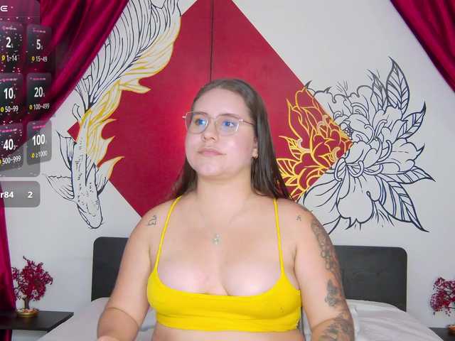 Lia-Avalonn live cam on BongaCams