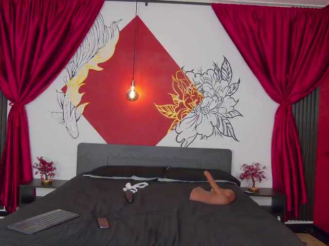 Lia-Avalonn live cam on BongaCams