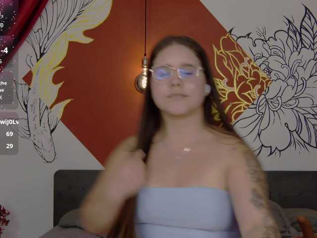 Lia-Avalonn live cam on BongaCams