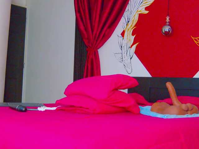 Lia-Avalonn live webcam show