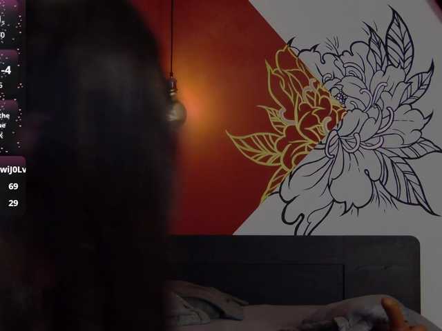 Lia-Avalonn live cam on BongaCams