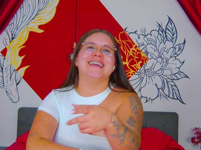 Lia-Avalonn live webcam show