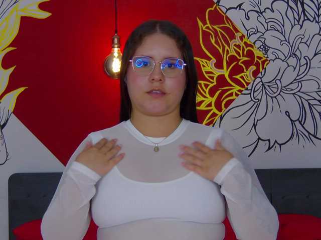 Lia-Avalonn live cam on BongaCams