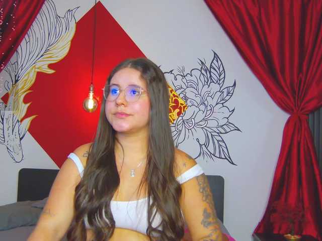 Lia-Avalonn live cam on BongaCams