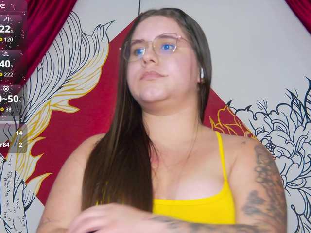 Lia-Avalonn live cam on BongaCams