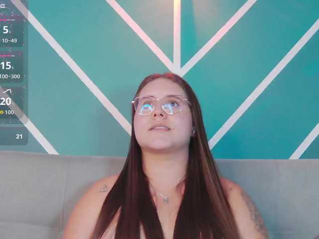 Lia-Avalonn live cam on BongaCams