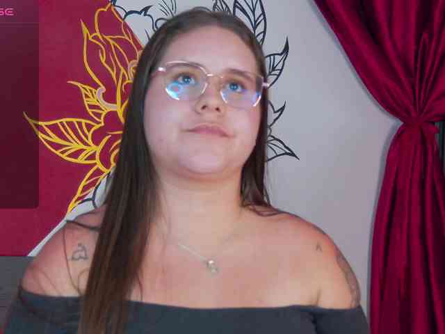 Lia-Avalonn webcam