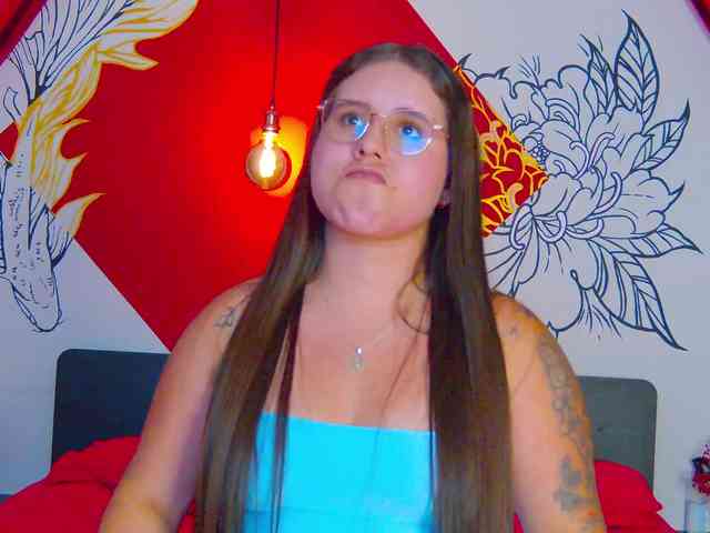 Lia-Avalonn Live Webcam on BongaCams