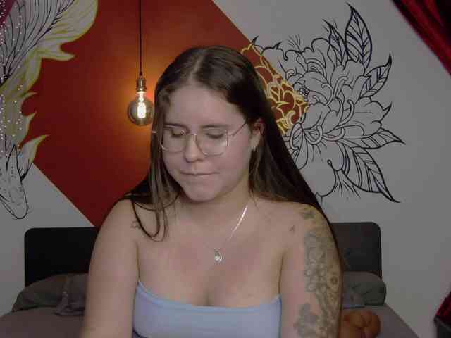 Lia-Avalonn webcam