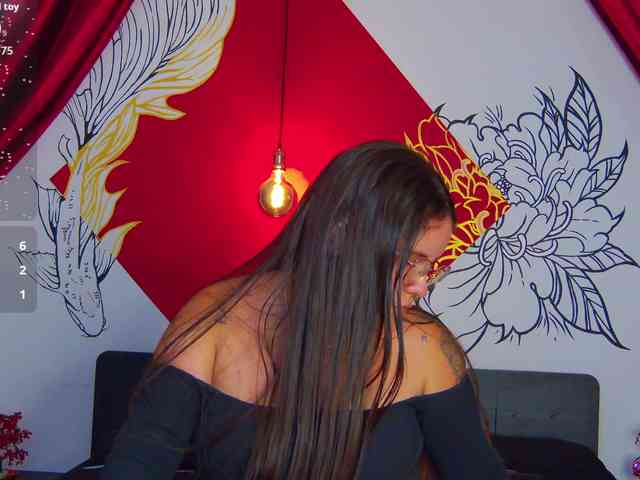 Lia-Avalonn webcam