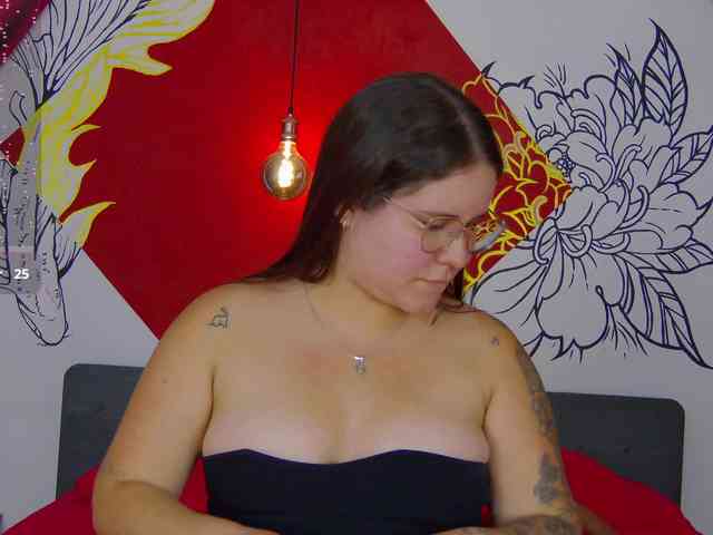 Lia-Avalonn webcam