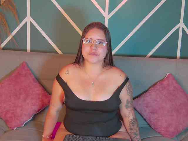 Lia-Avalonn webcam