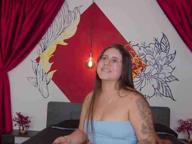 Lia-Avalonn webcam