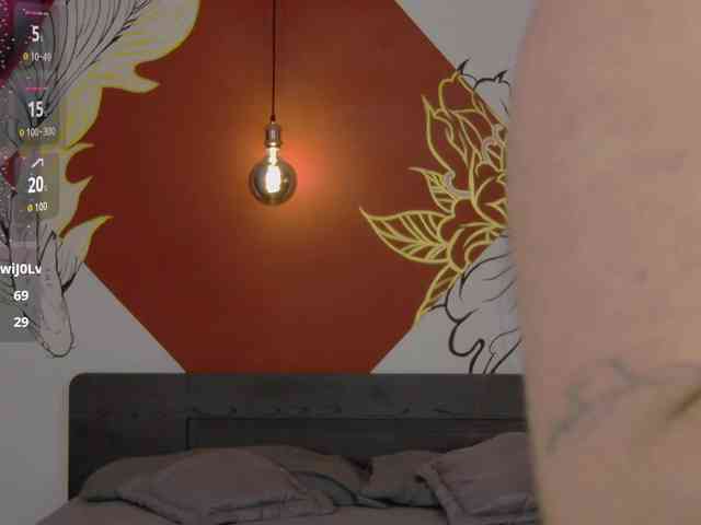 Lia-Avalonn webcam