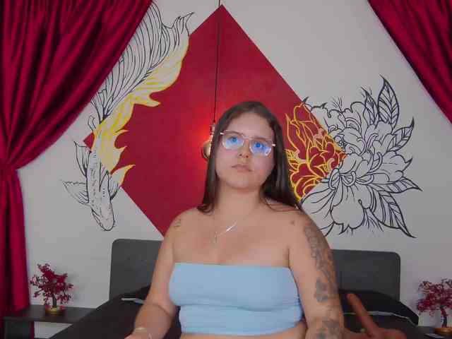 Lia-Avalonn webcam