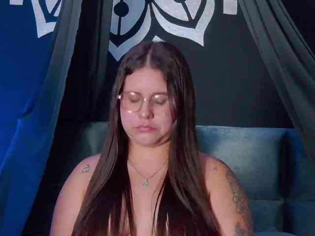 Lia-Avalonn webcam