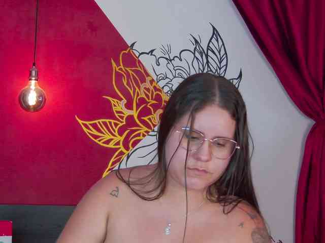 Lia-Avalonn webcam