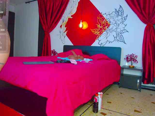 Lia-Avalonn Live Webcam on BongaCams