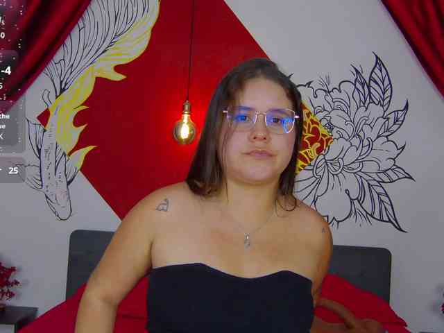 Lia-Avalonn webcam