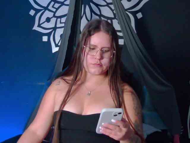Lia-Avalonn webcam