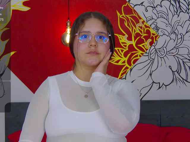 Lia-Avalonn webcam
