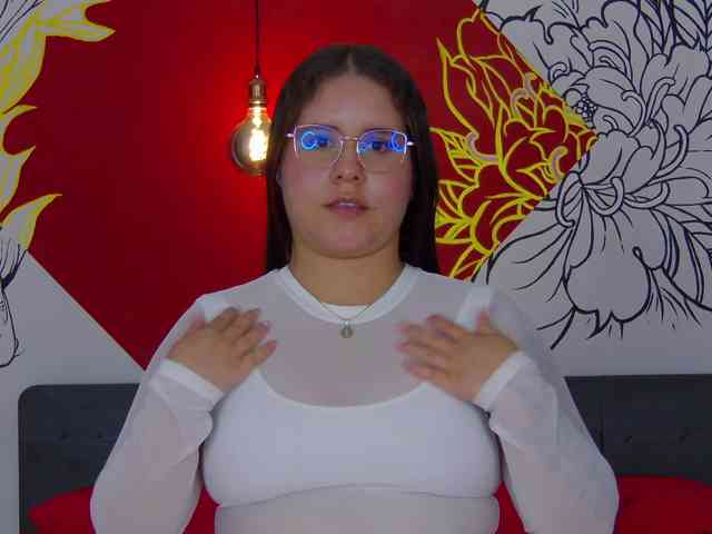 Lia-Avalonn webcam