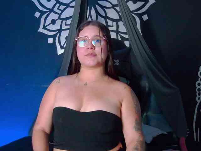 Lia-Avalonn webcam