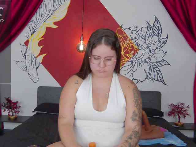 Lia-Avalonn webcam