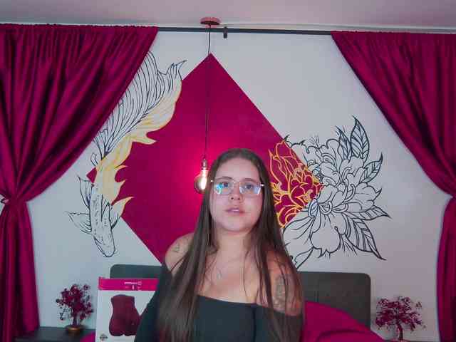 Lia-Avalonn webcam