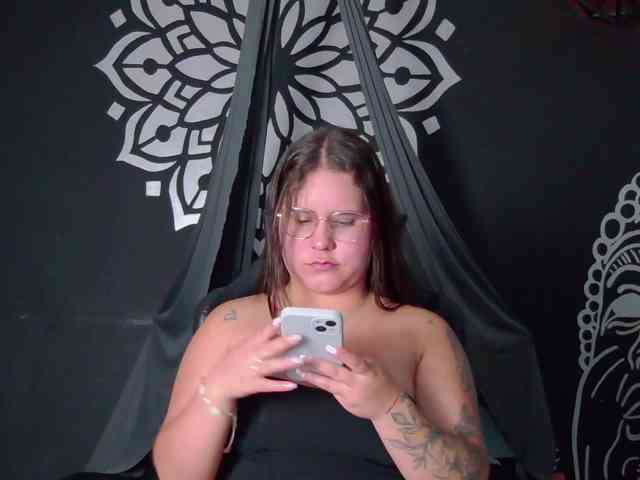 Lia-Avalonn webcam