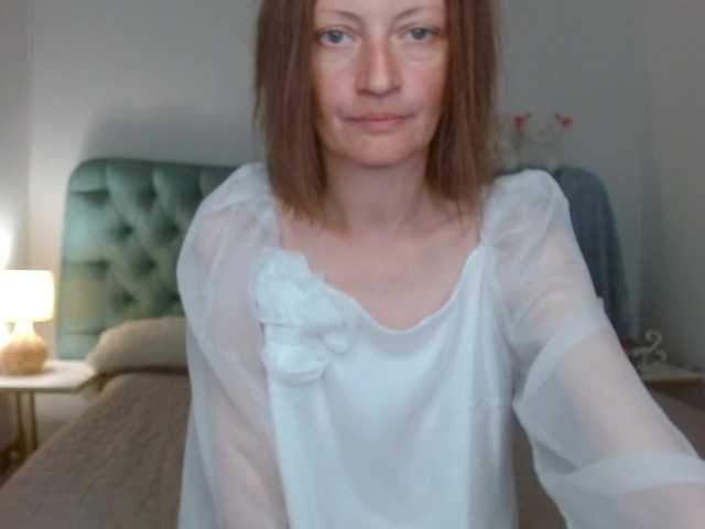 Anastasia-skyy Live Cam and Statistics on UnifiedCams