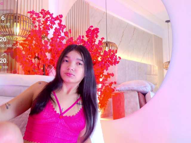 JuliaSantos live cam on BongaCams
