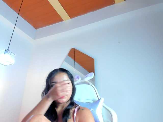 JuliaSantos live cam on BongaCams