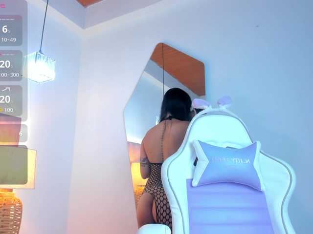 JuliaSantos live cam on BongaCams